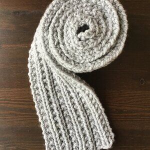 Hand Knit Scarf in Light Grey - Unisex